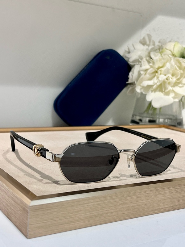 Gucci Sunglasses 69